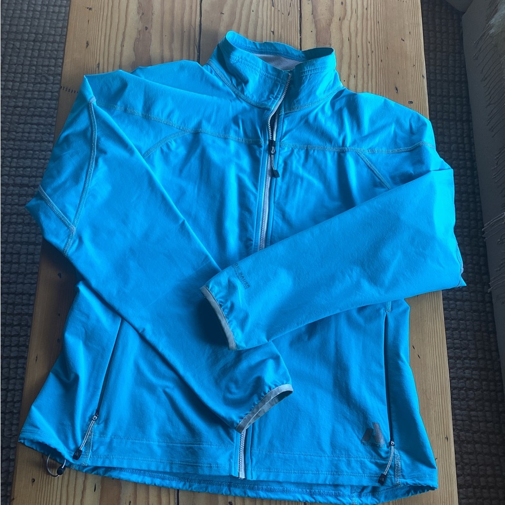 First Ascent Wind Shell. Womens sz L. Soft, stretchy, wind proof, water repellen